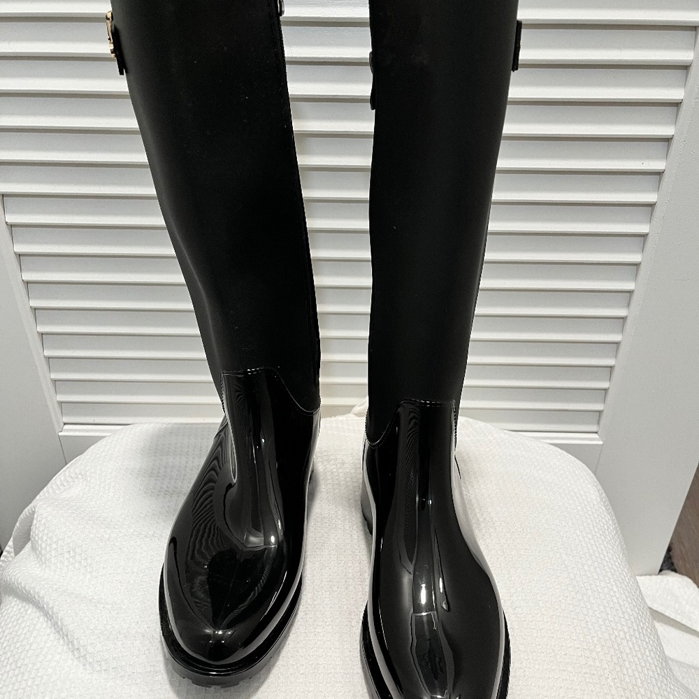 rubber knee high rain boots